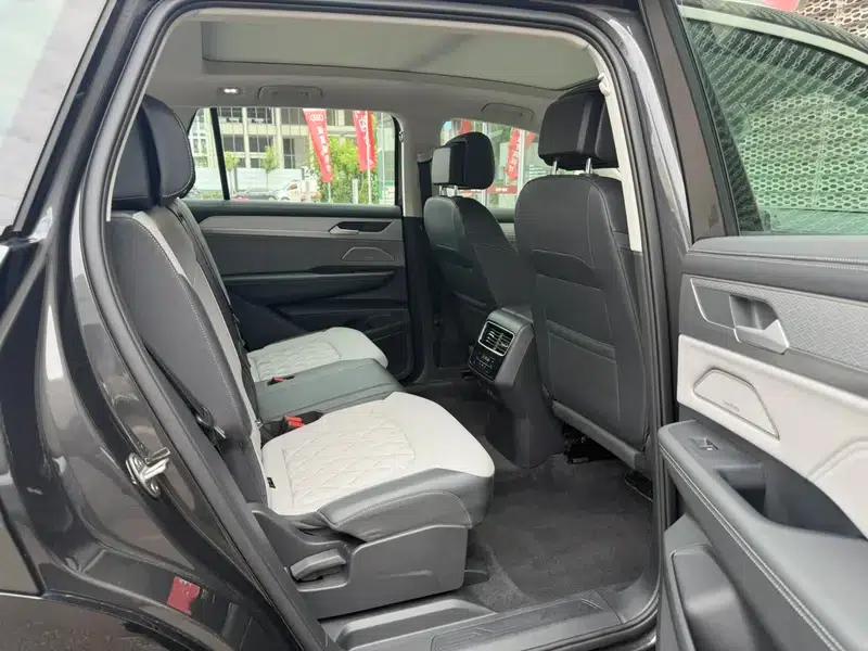 2024 Range Rover 380TSI AWD R-Line Touring Edition — миниатюра 8