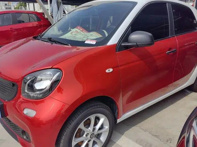 smart forfour 2018 1.0L 52 kW Dynamic Edition