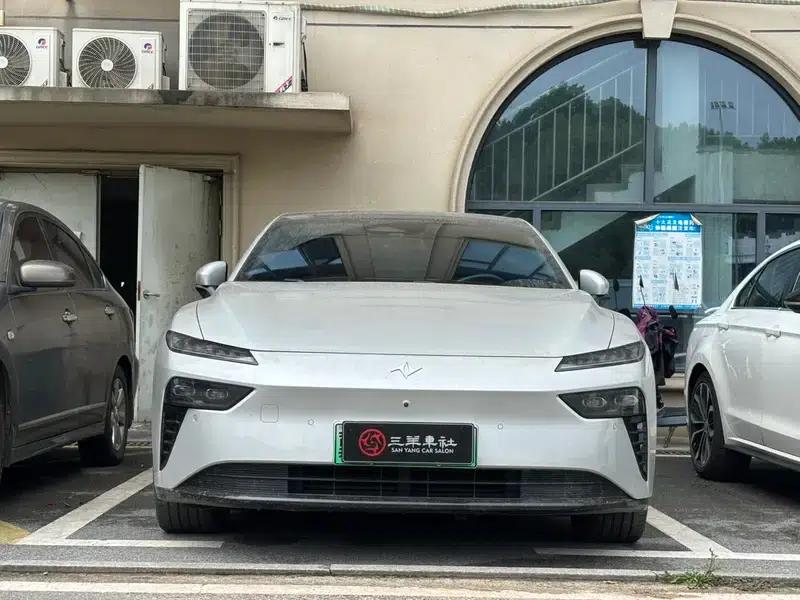 Yipai 007 2025 Pure Electric 565 AWD Max Navigation Edition — миниатюра 2