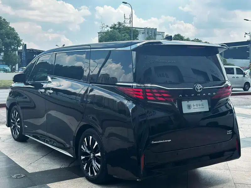 2024 Alphard 2.5L Automatic 4WD 7-Seater Factory Custom Edition — миниатюра 4