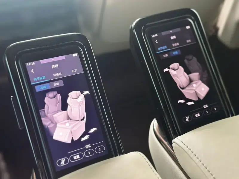 2024 Alphard 2.5L Automatic 4WD 7-Seater Factory Custom Edition — миниатюра 9