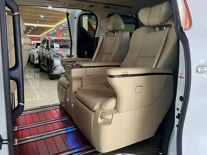 2018 Alphard Facelift 3.5L Premium Edition — миниатюра 12