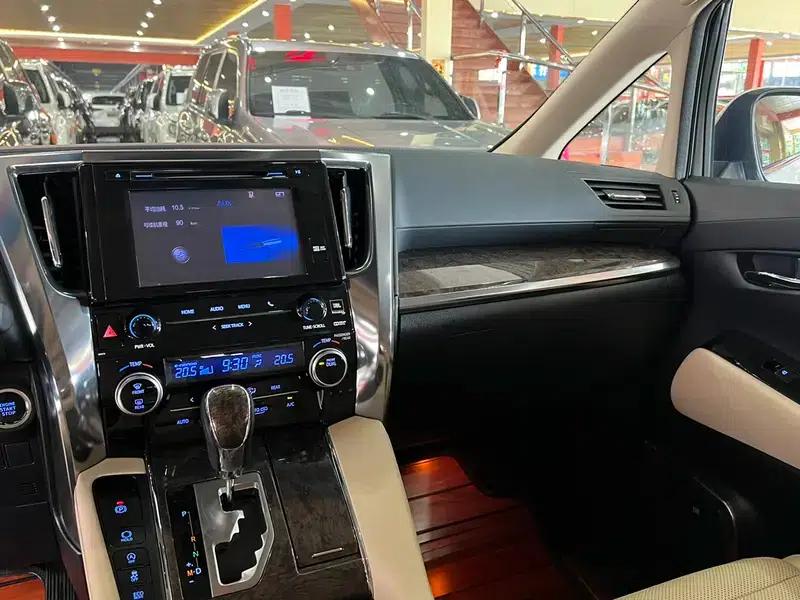 2018 Alphard Facelift 3.5L Premium Edition — миниатюра 14