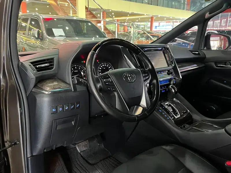 2018 Alphard Facelift 3.5L Premium Edition — миниатюра 12