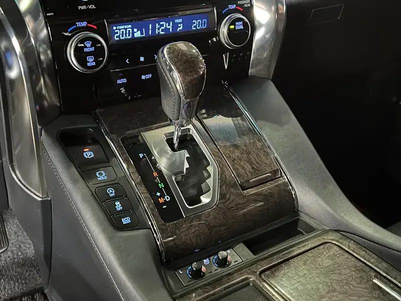 2018 Alphard Facelift 3.5L Premium Edition — миниатюра 9