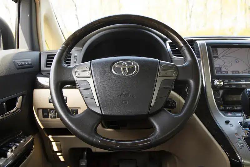 2012 Alphard 3.5L Luxury Edition — миниатюра 20