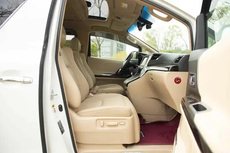 2012 Alphard 3.5L Luxury Edition — миниатюра 33