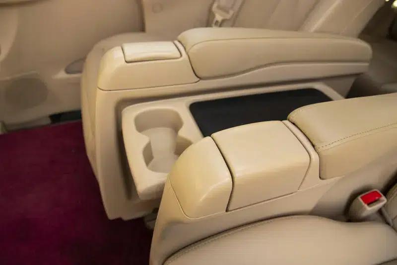 2012 Alphard 3.5L Luxury Edition — миниатюра 34