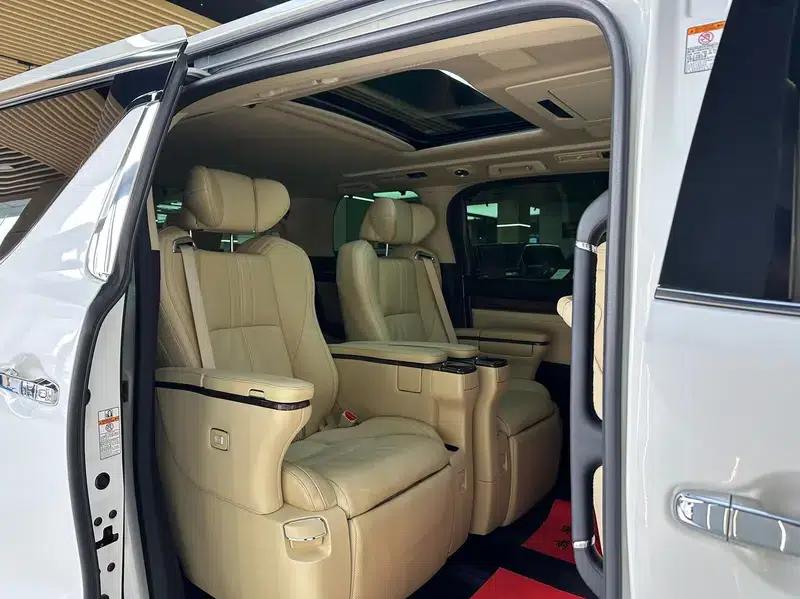 2021 Alphard Hybrid 2.5L Premium Edition — миниатюра 29