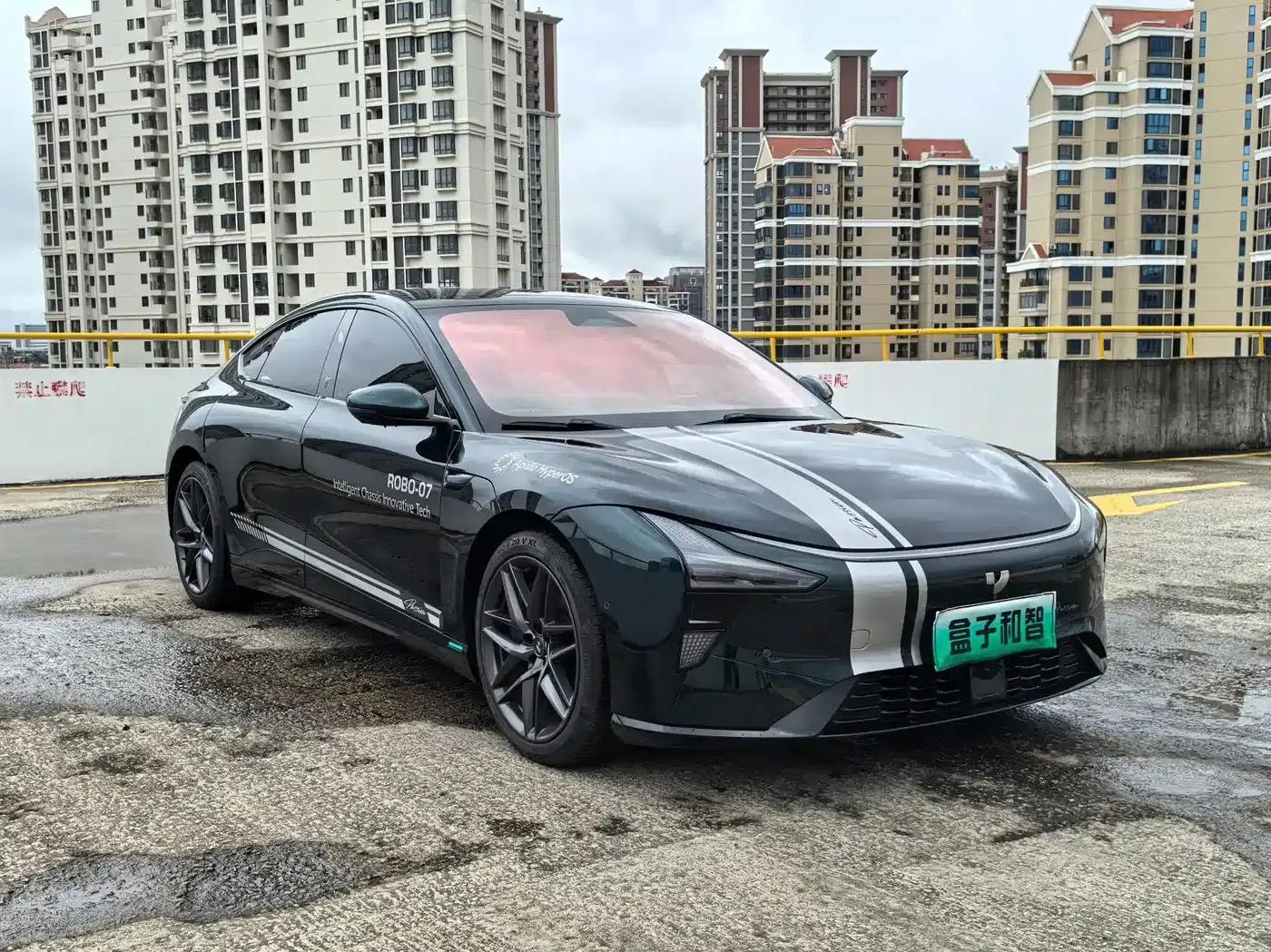 2025 Passion Edition of the Geely X7 — миниатюра 3