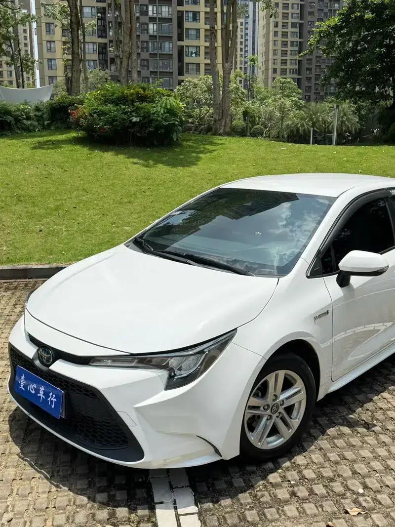 Levin 2022 Hybrid 1.8H E-CVT Entry Edition — миниатюра 6