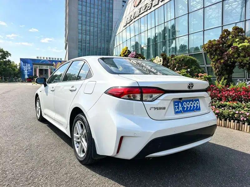 Levin 2022 Hybrid 1.8H E-CVT Entry Edition — миниатюра 4