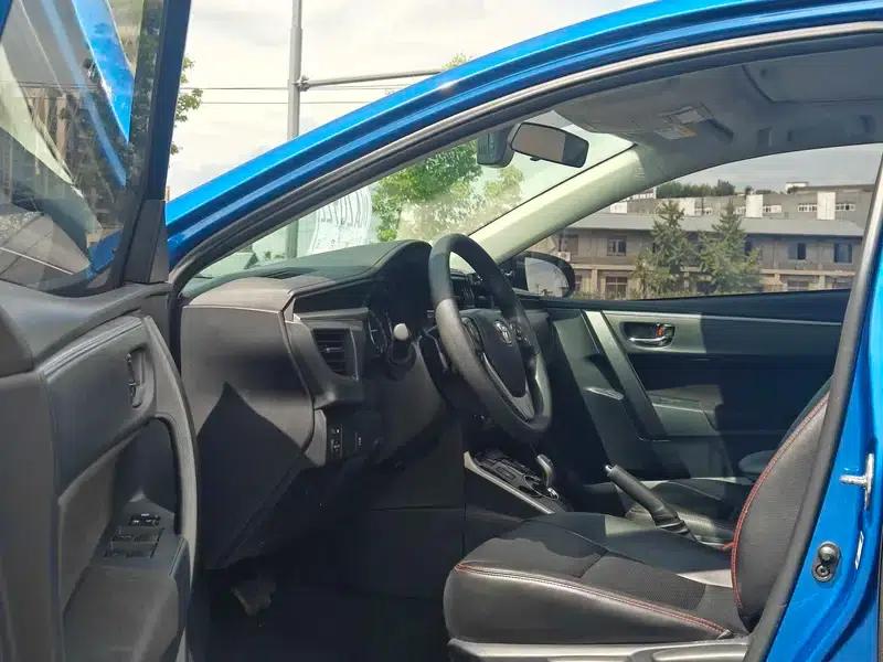 2016 Toyota Corolla Hybrid 1.8H GS CVT Elite Sunroof Edition — миниатюра 22