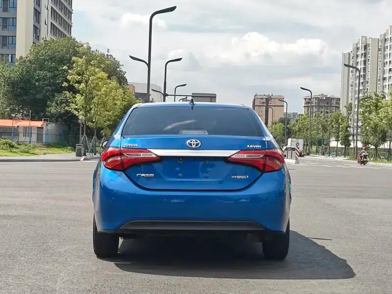 2016 Toyota Corolla Hybrid 1.8H GS CVT Elite Sunroof Edition — миниатюра 5