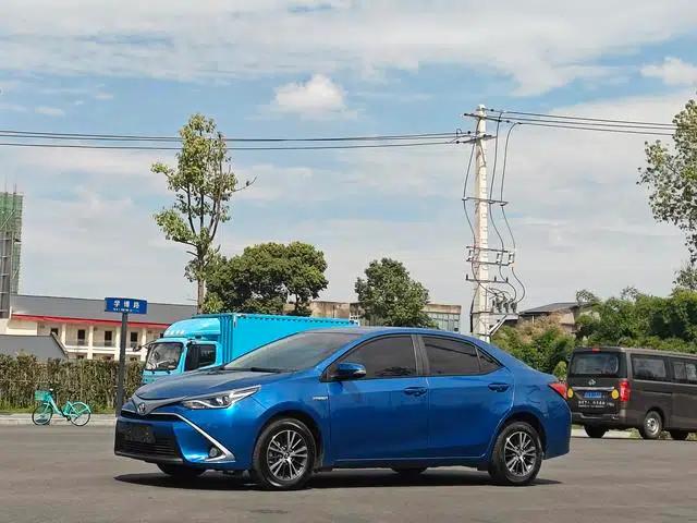 2016 Toyota Corolla Hybrid 1.8H GS CVT Elite Sunroof Edition