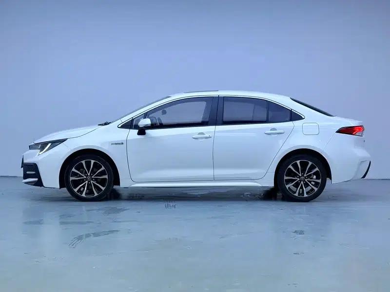 Levin 2022 Hybrid 1.8H E-CVT Sport Edition — миниатюра 4