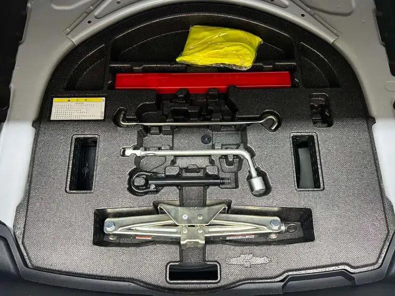 Levin 2022 Hybrid 1.8H E-CVT Luxury Edition — миниатюра 9