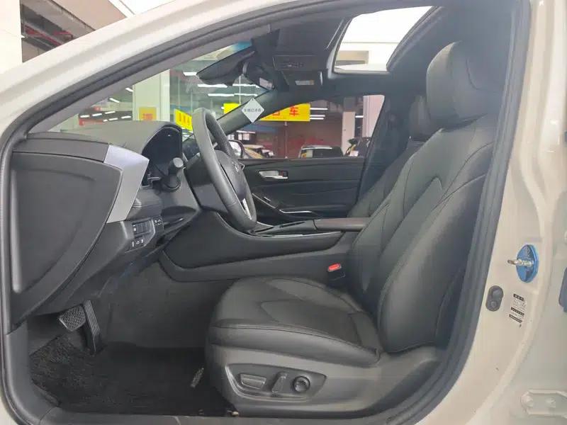 2022 Toyota Avalon 2.0L Luxury Edition — миниатюра 21