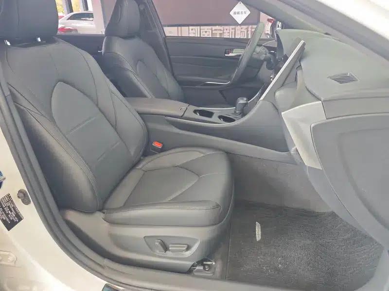 2022 Toyota Avalon 2.0L Luxury Edition — миниатюра 22