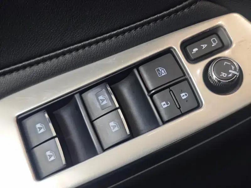 2022 Toyota Avalon 2.0L Luxury Edition — миниатюра 25