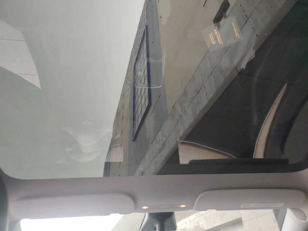 Tesla Model Y 2021 Long-Range All-Wheel-Drive Version 3D7 — миниатюра 18