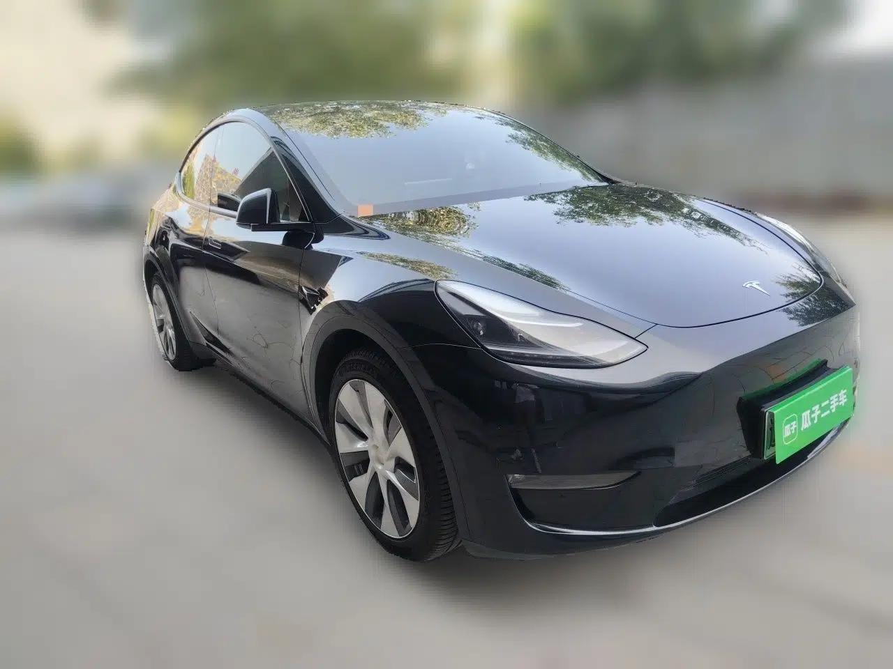 Tesla Model Y 2021 Long-Range All-Wheel-Drive Version 3D7 — миниатюра 3