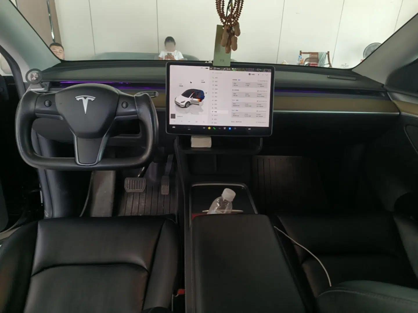 Tesla Model Y 2022 Revised Version Rear-Wheel Drive — миниатюра 12