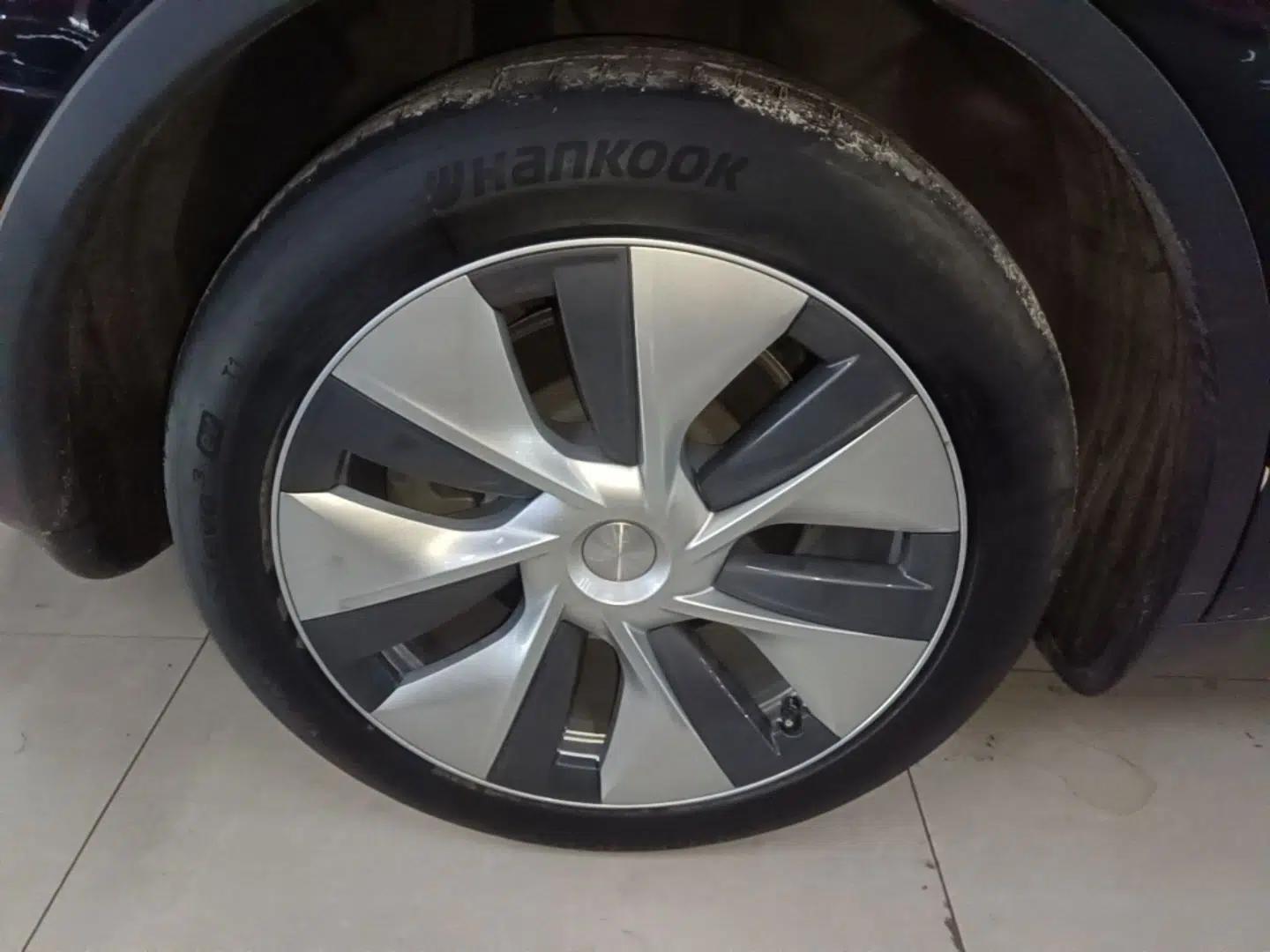 Tesla Model Y 2022 Rear-Wheel-Drive Version — миниатюра 11