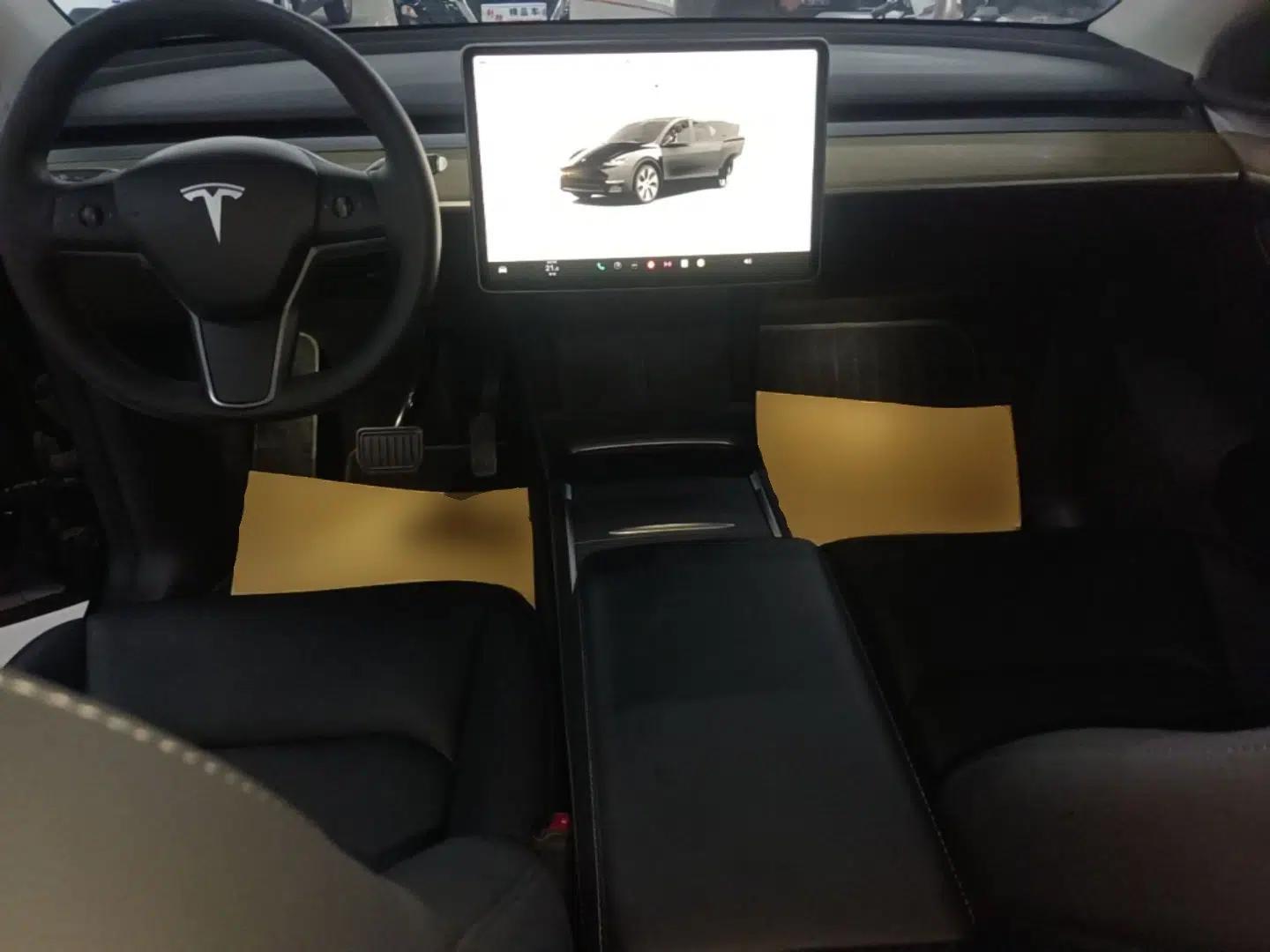 Tesla Model Y 2022 Rear-Wheel-Drive Version — миниатюра 12
