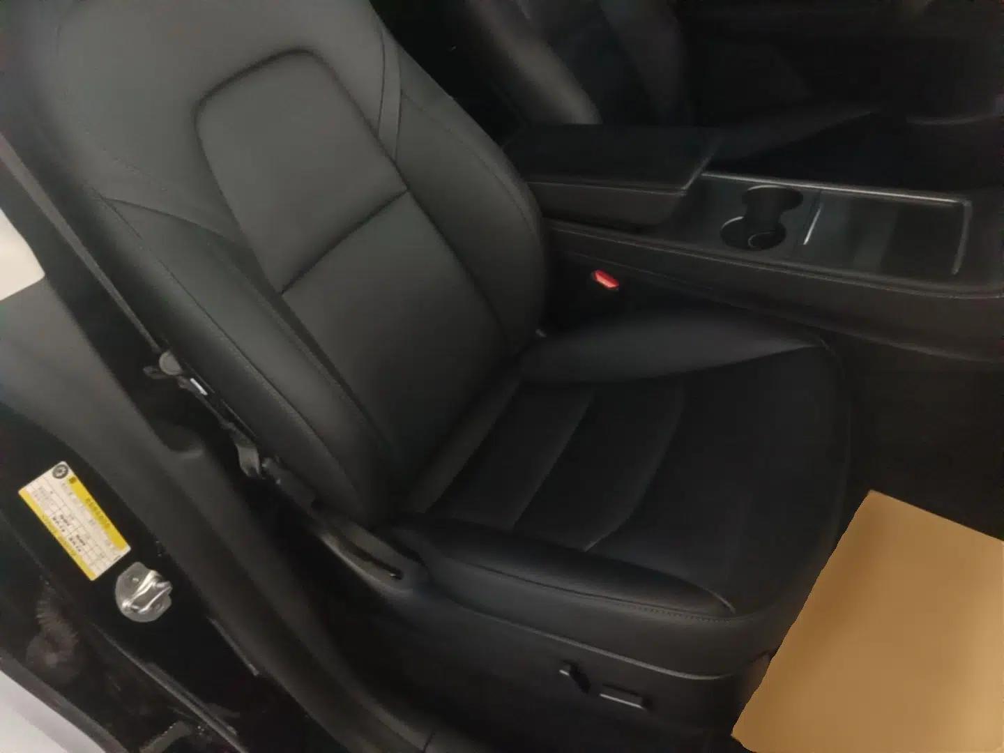 Tesla Model Y 2022 Rear-Wheel-Drive Version — миниатюра 19
