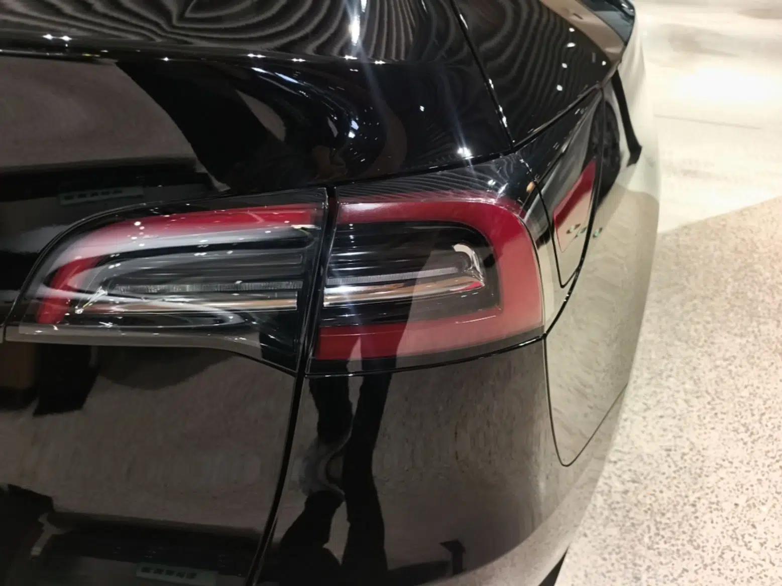 Tesla Model Y 2023 Rear-Wheel-Drive Version — миниатюра 9