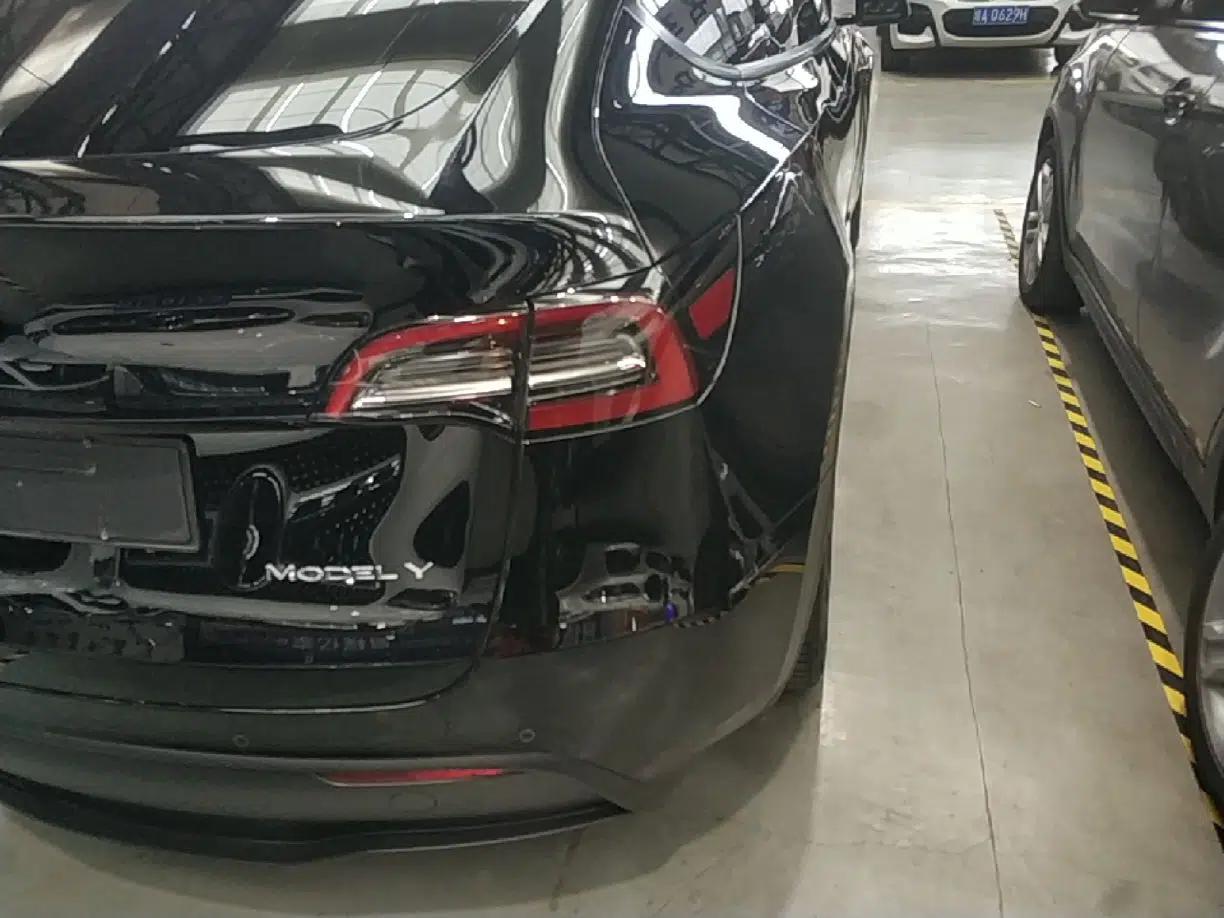 Tesla Model Y 2022 Revised Version Rear-Wheel Drive — миниатюра 9
