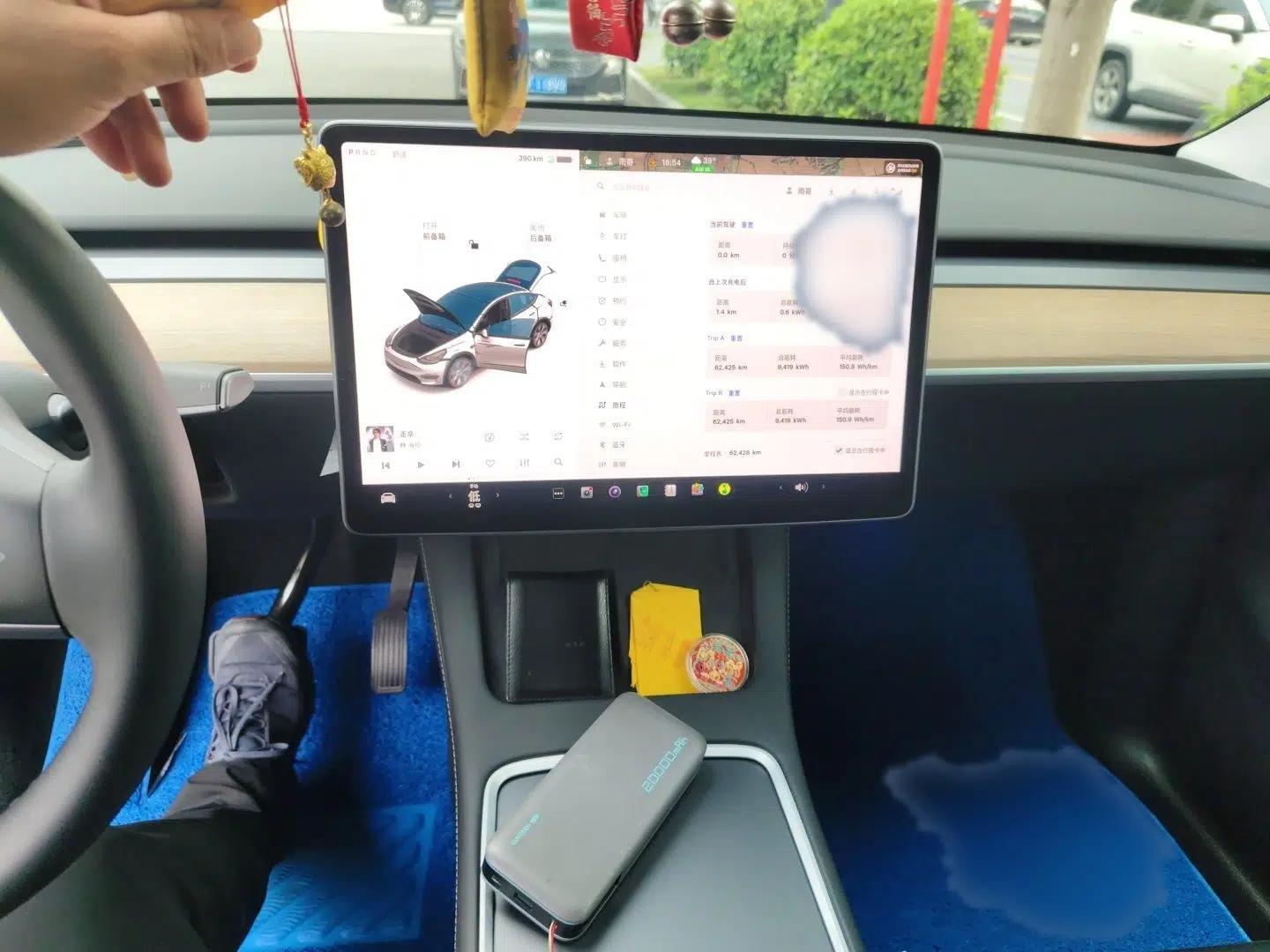 Tesla Model Y 2022 Rear-Wheel-Drive Version — миниатюра 12