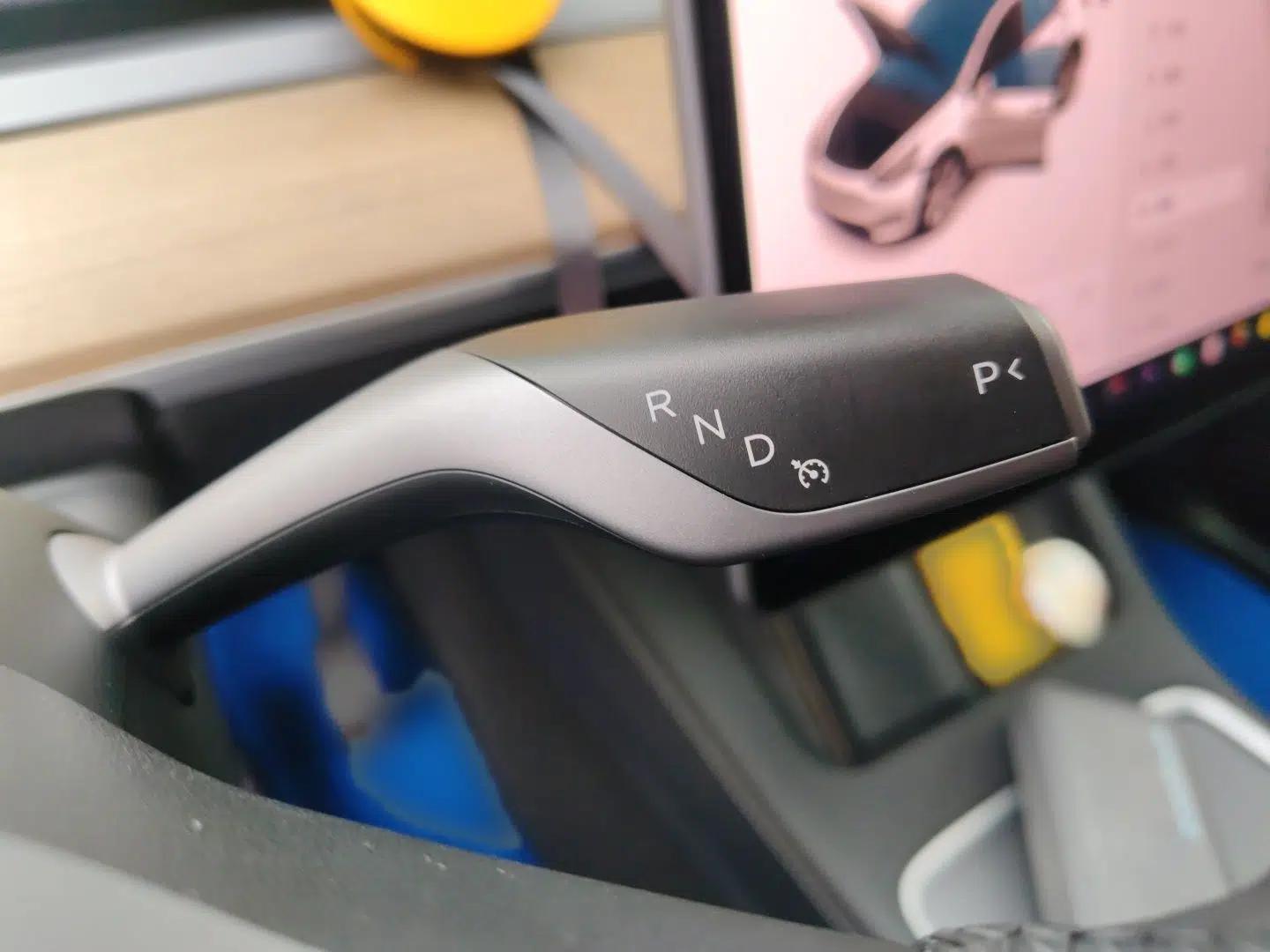 Tesla Model Y 2022 Rear-Wheel-Drive Version — миниатюра 13