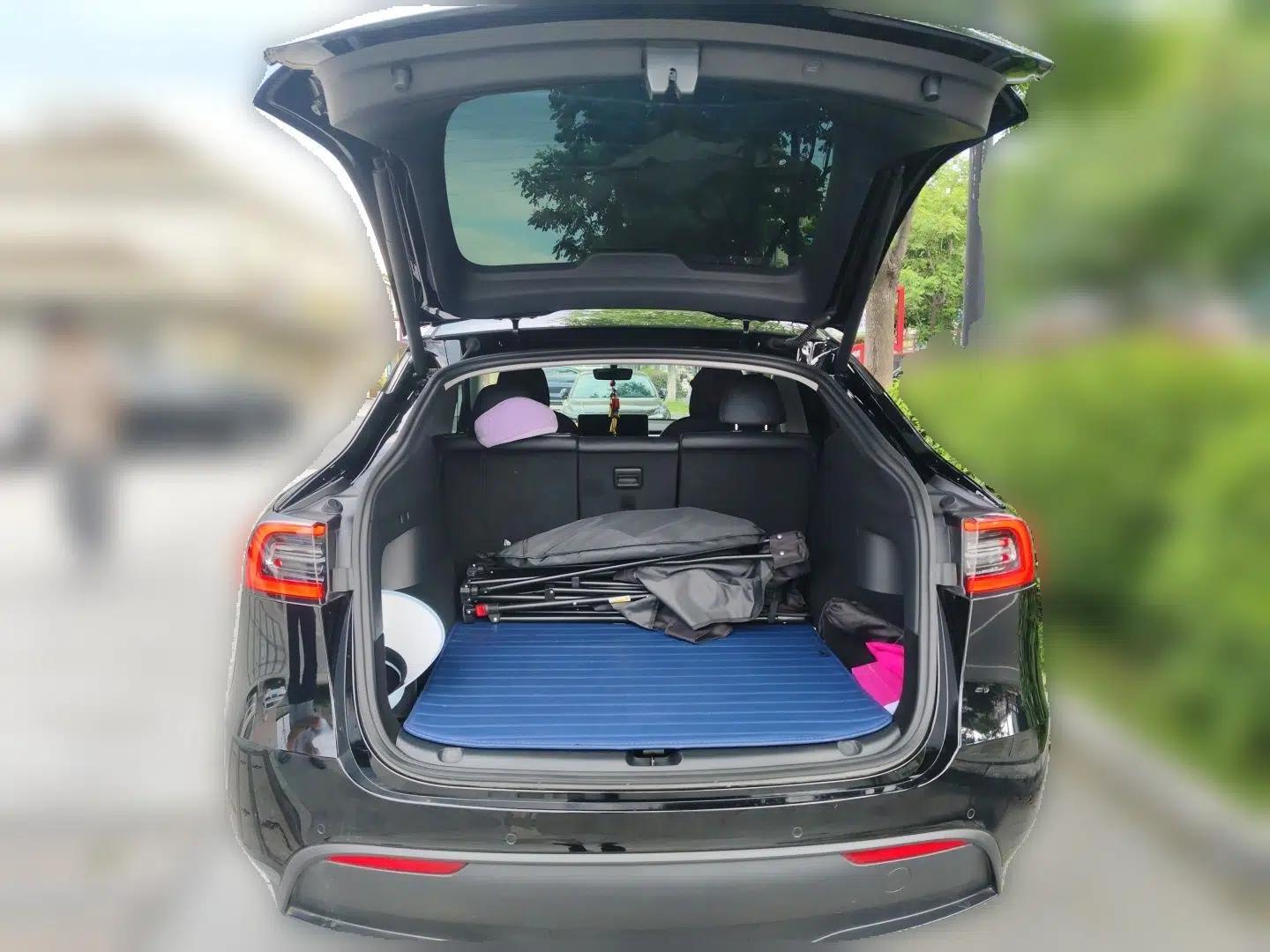 Tesla Model Y 2022 Rear-Wheel-Drive Version — миниатюра 16