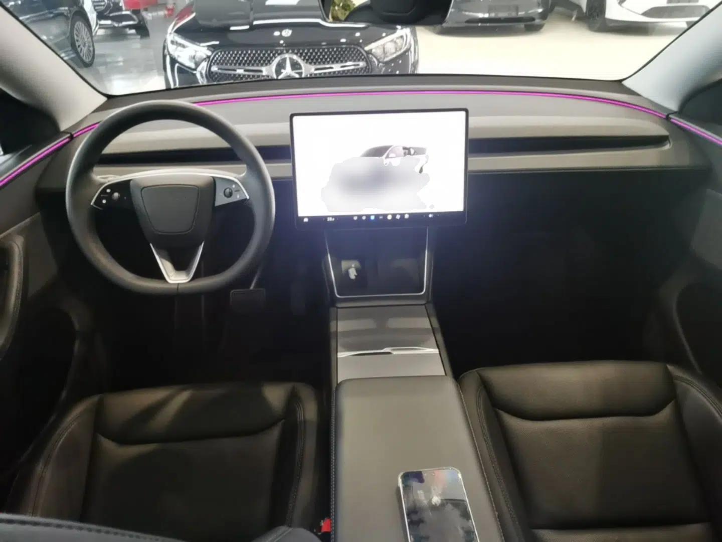 Tesla Model Y 2025 Rear-Wheel-Drive Version — миниатюра 12