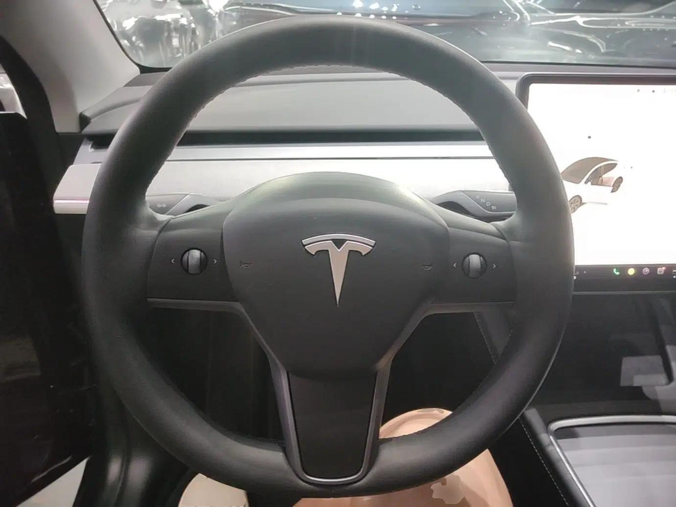 Tesla Model Y 2024 Rear-Wheel-Drive Version — миниатюра 13