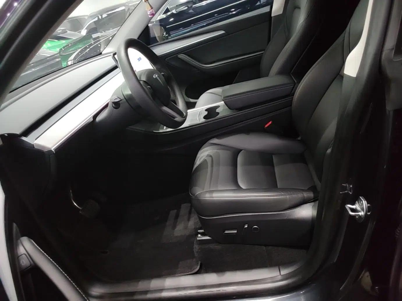 Tesla Model Y 2024 Rear-Wheel-Drive Version — миниатюра 17