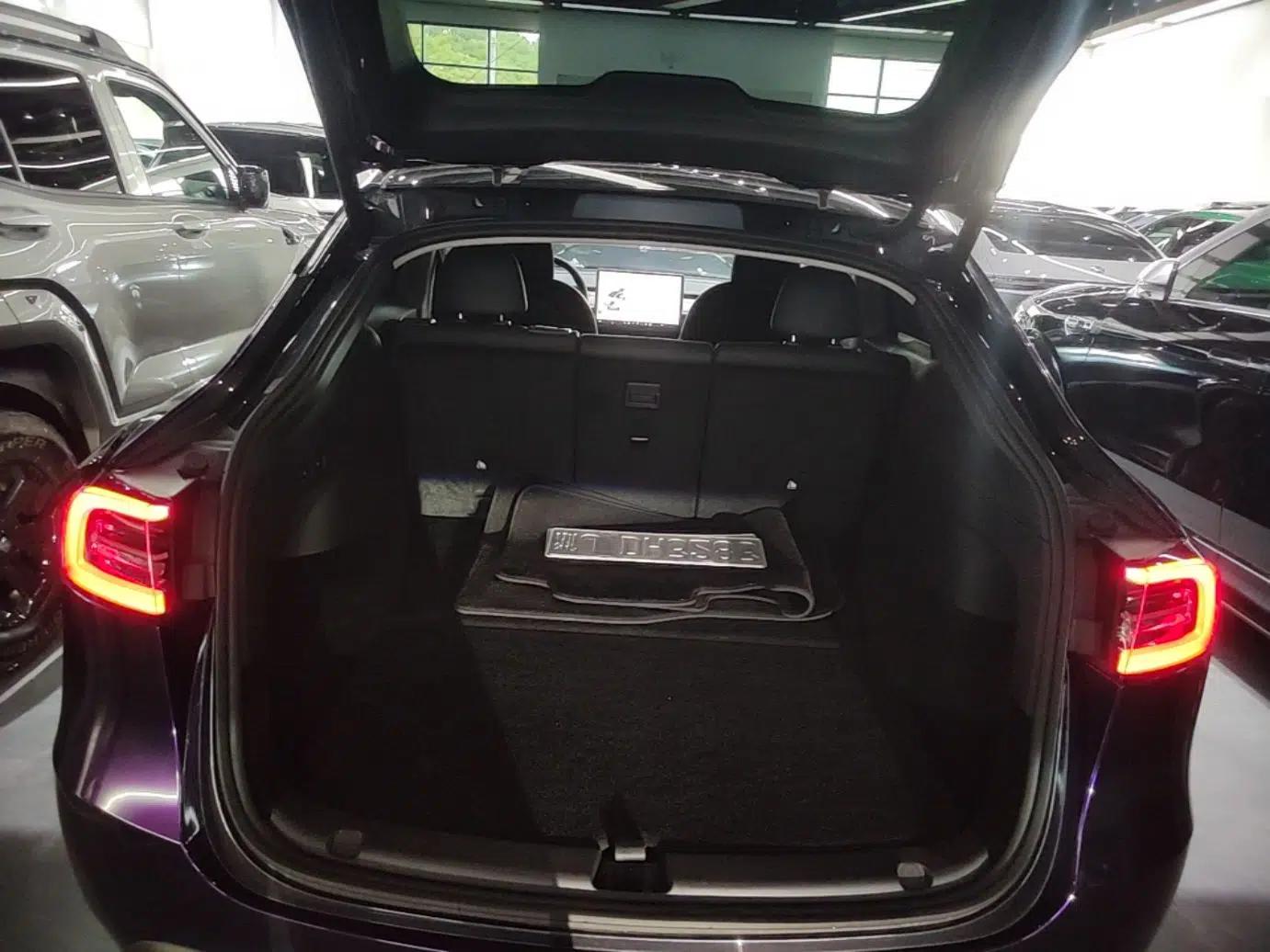 Tesla Model Y 2024 Rear-Wheel-Drive Version — миниатюра 22