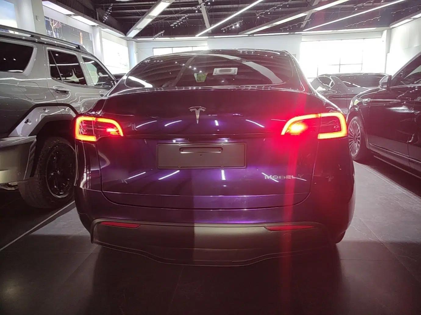 Tesla Model Y 2024 Rear-Wheel-Drive Version — миниатюра 5