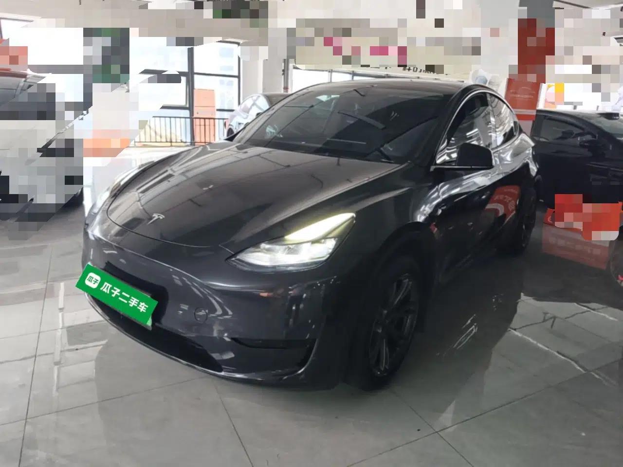 Tesla Model Y 2024 Rear-Wheel-Drive Version — миниатюра 1