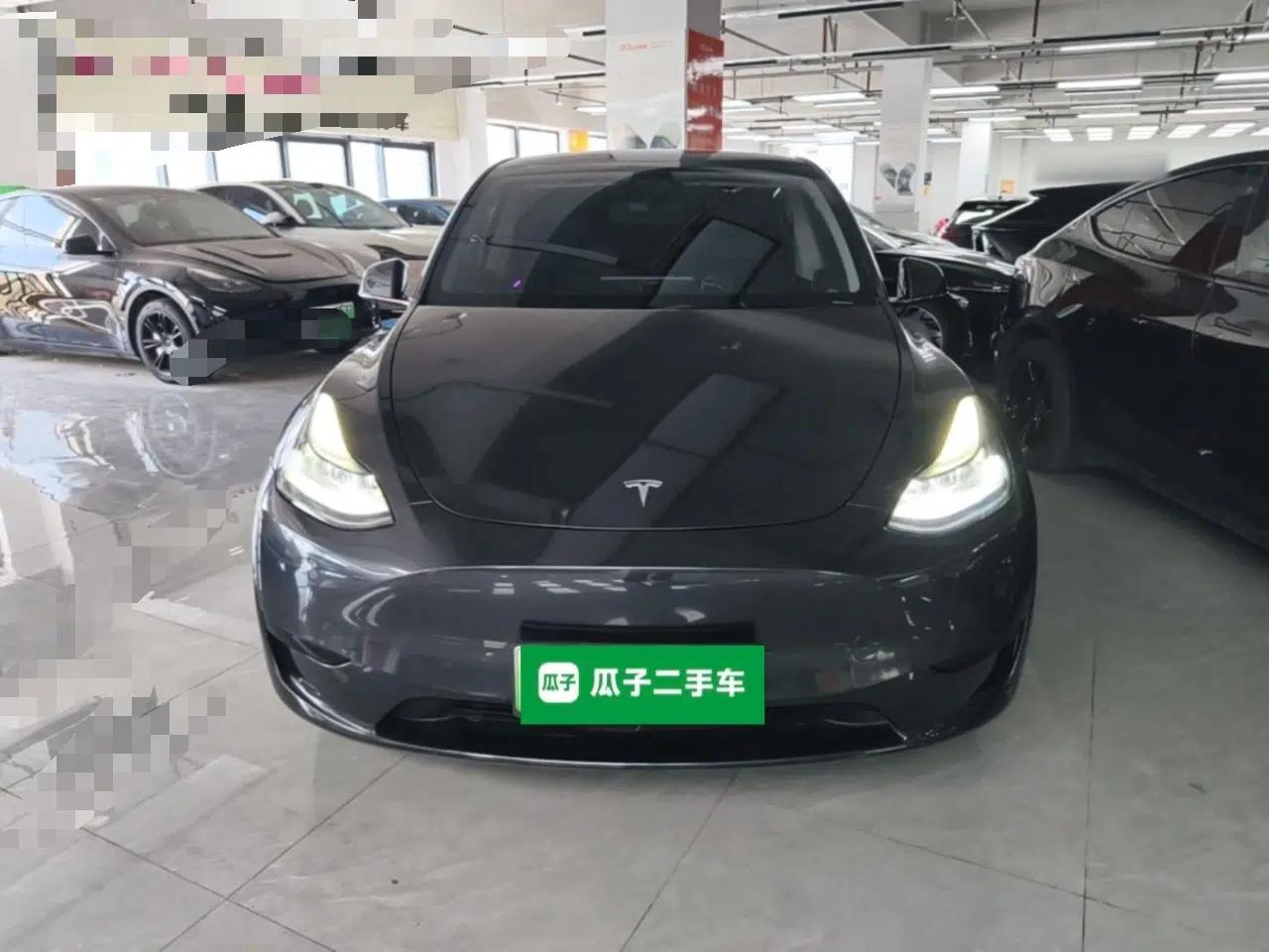 Tesla Model Y 2024 Rear-Wheel-Drive Version — миниатюра 2