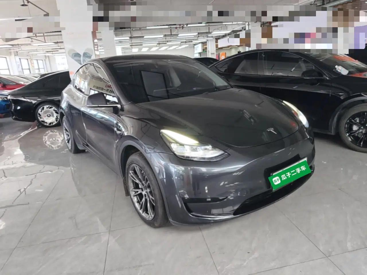 Tesla Model Y 2024 Rear-Wheel-Drive Version — миниатюра 3
