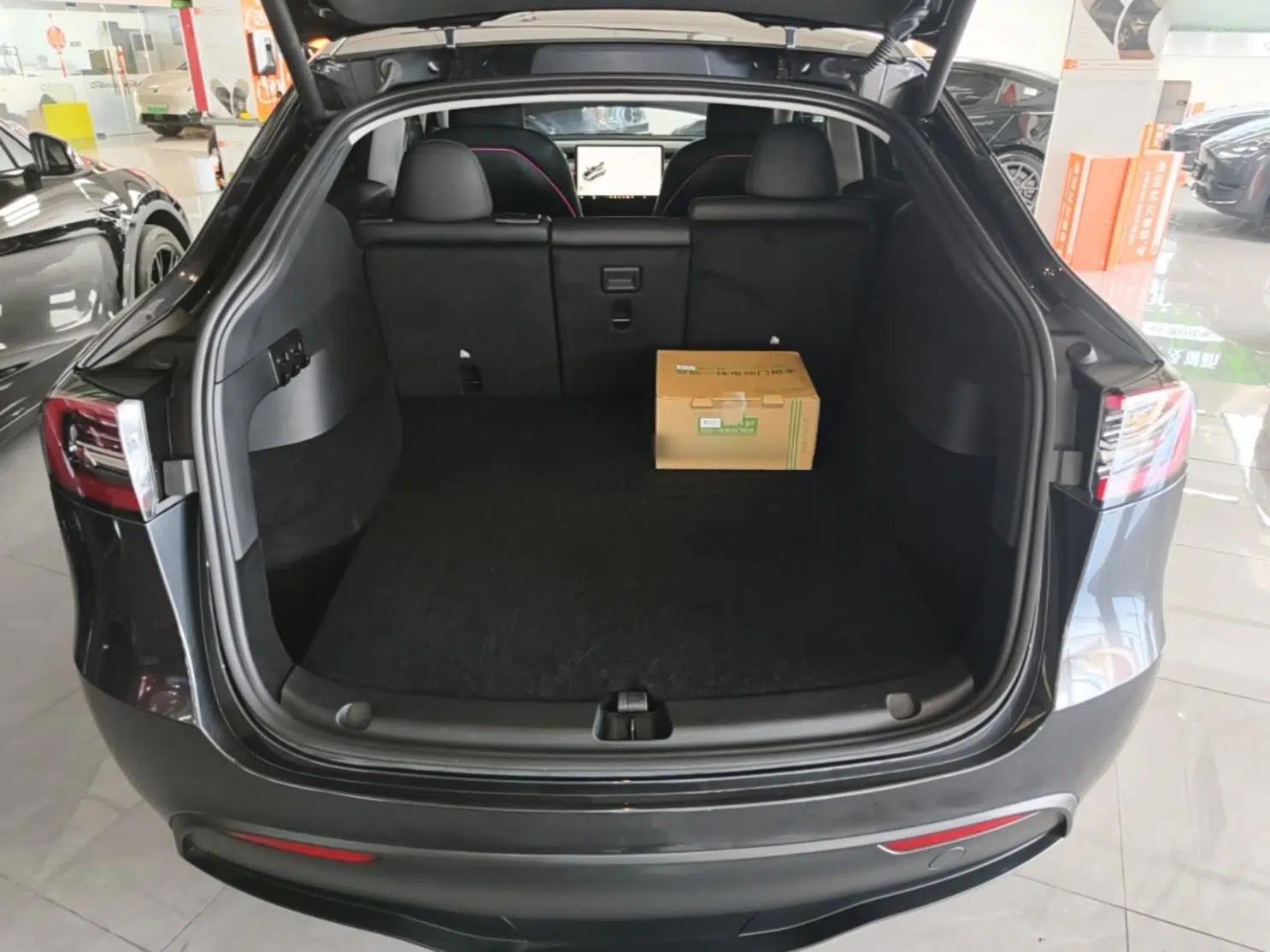 Tesla Model Y 2024 Rear-Wheel-Drive Version — миниатюра 22
