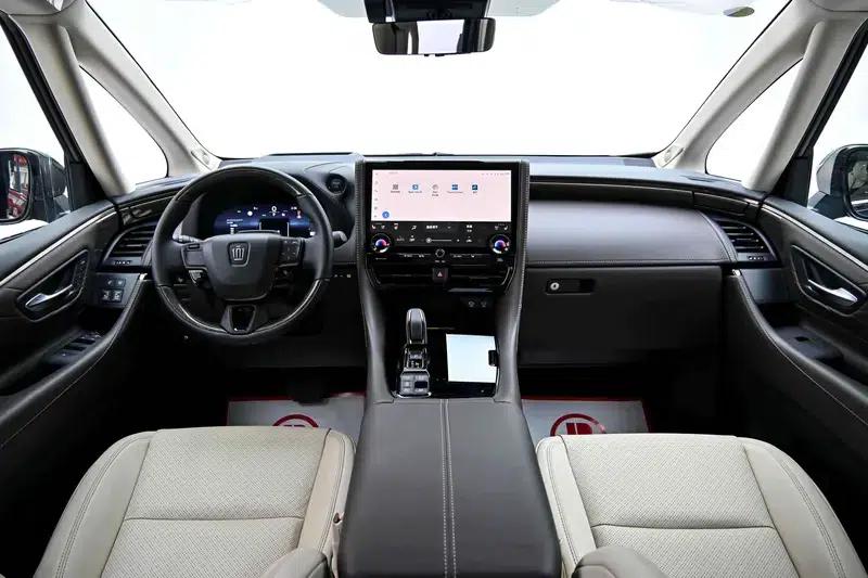 2024 Alphard 2.5L Automatic 4WD 7-Seater Factory Custom Edition — миниатюра 5