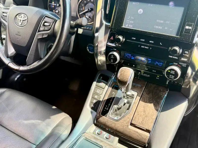 2019 Alphard Hybrid 2.5L HV Premium Edition — миниатюра 8