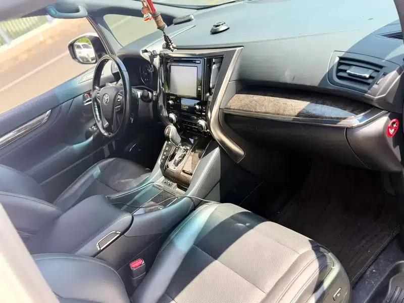 2019 Alphard Hybrid 2.5L HV Premium Edition — миниатюра 10