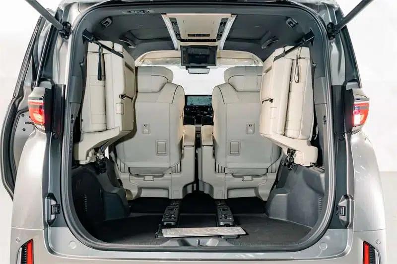 2023 Alphard Crown 2.5L Intelligent Hybrid Dual Engine AWD Supreme Executive Edition — миниатюра 31