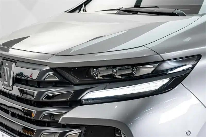 2023 Alphard Crown 2.5L Intelligent Hybrid Dual Engine AWD Supreme Executive Edition — миниатюра 7