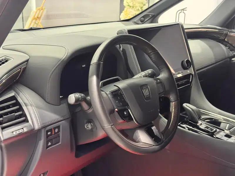 2023 Alphard Crown 2.5L Intelligent Hybrid Dual Engine AWD Supreme Edition — миниатюра 22